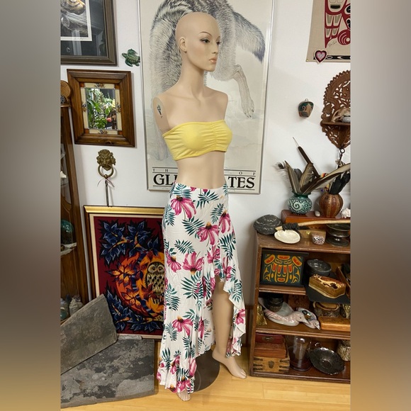 Ruffled Flamingo High Low Skirt - Picture 13 of 16